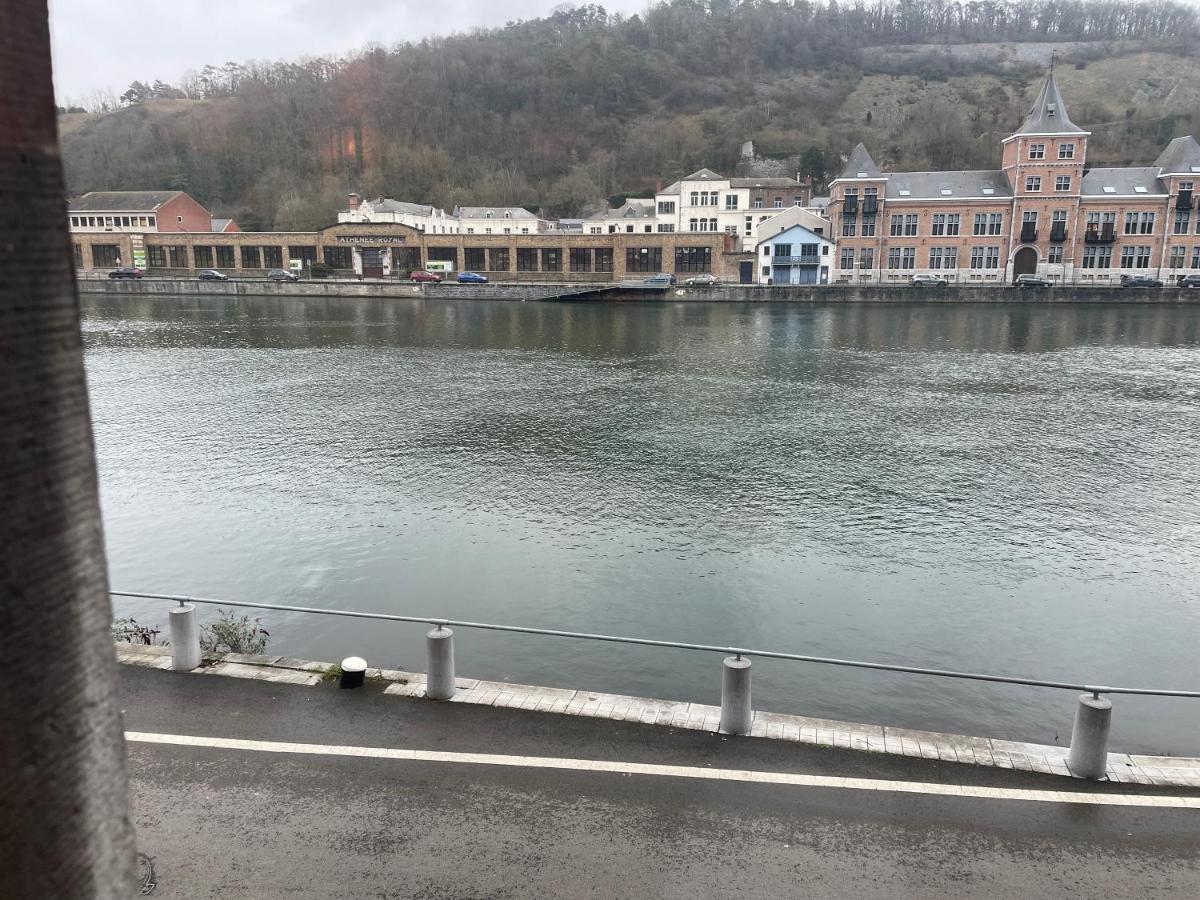 Gites La Vue Sur Meuse ดีน็อง ภายนอก รูปภาพ